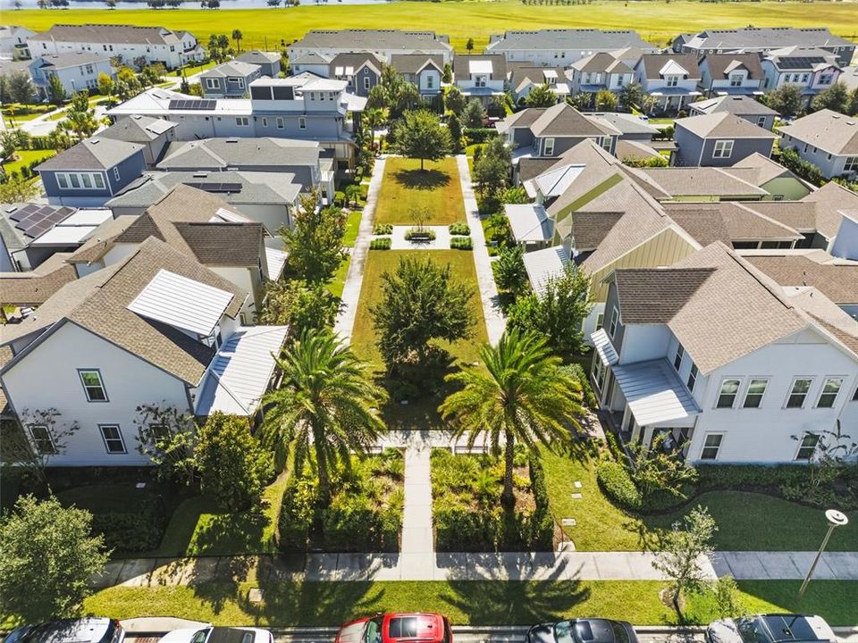 Под контрактом: $649,900 (3 спален, 2 ванн, 1976 Квадратных фут)