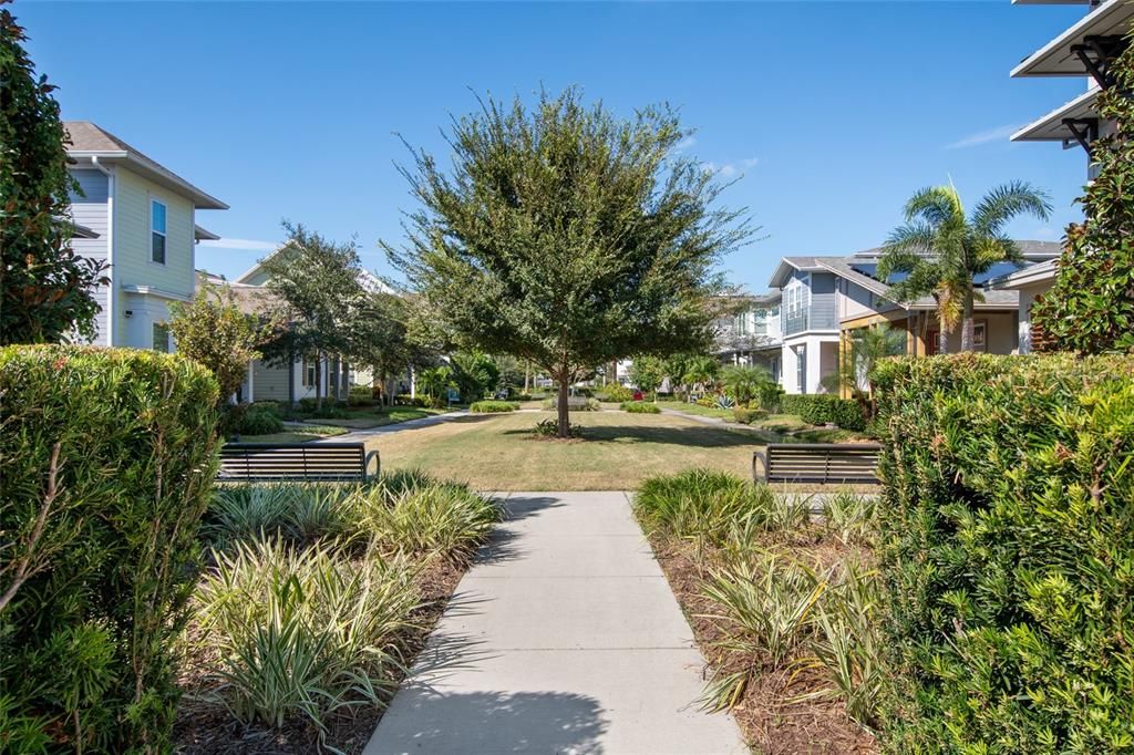 Под контрактом: $649,900 (3 спален, 2 ванн, 1976 Квадратных фут)