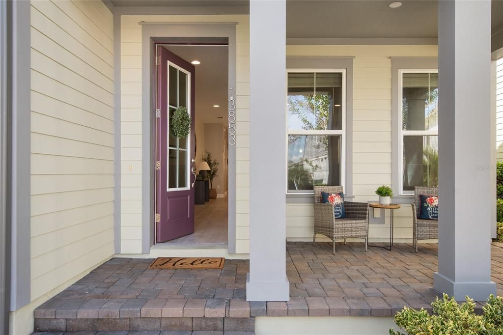 Под контрактом: $649,900 (3 спален, 2 ванн, 1976 Квадратных фут)