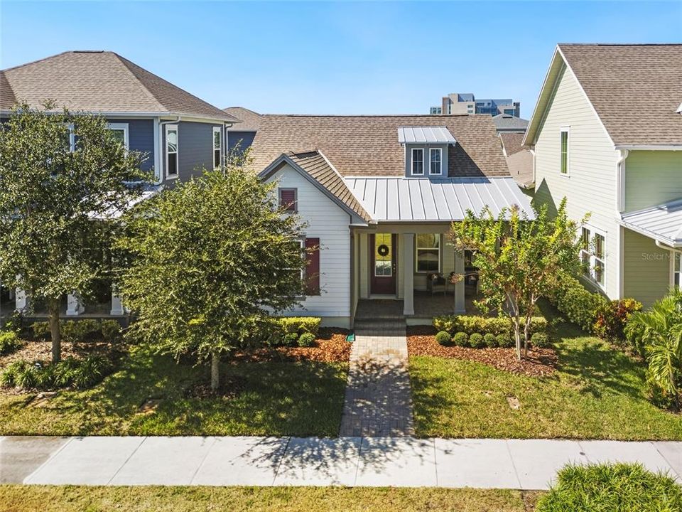 Под контрактом: $649,900 (3 спален, 2 ванн, 1976 Квадратных фут)