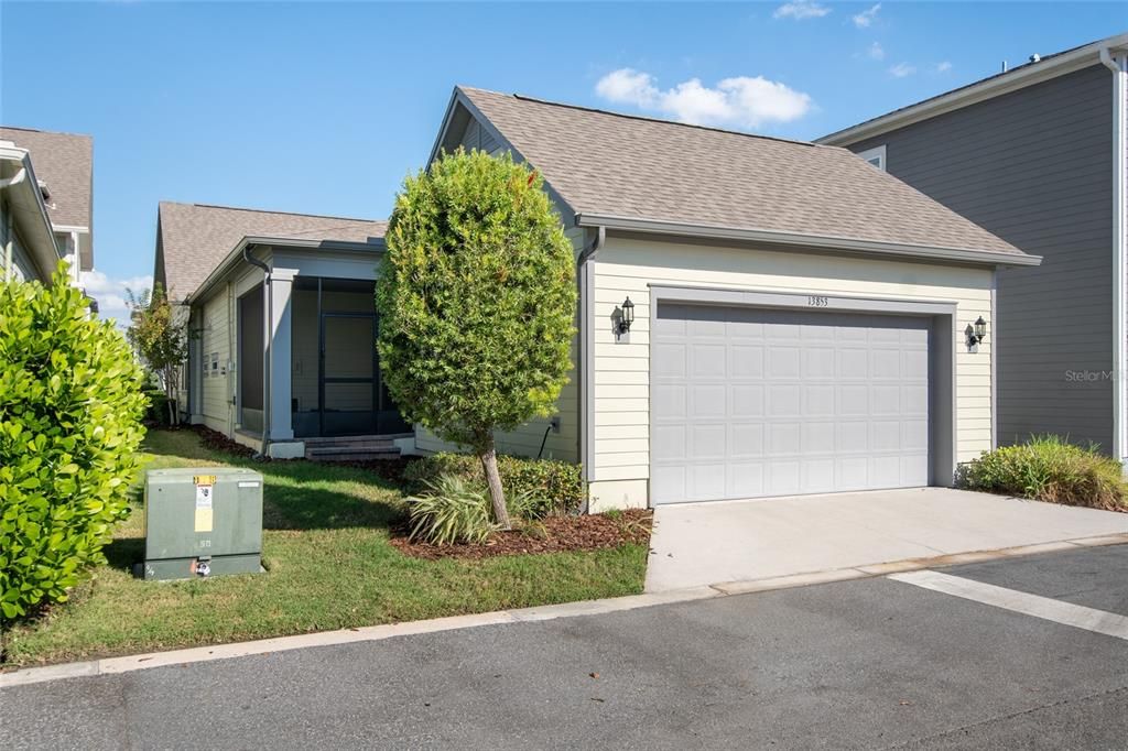 Под контрактом: $649,900 (3 спален, 2 ванн, 1976 Квадратных фут)