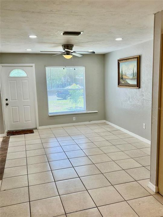 For Rent: $2,500 (4 beds, 2 baths, 1188 Square Feet)