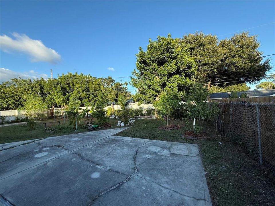 For Rent: $2,500 (4 beds, 2 baths, 1188 Square Feet)