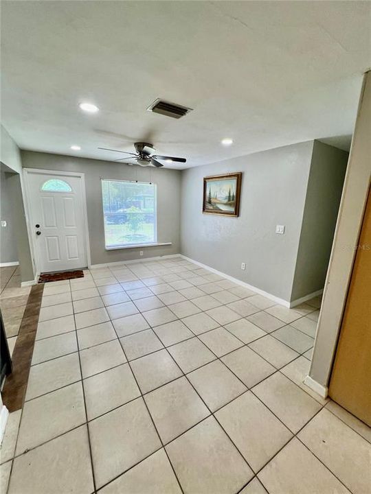 For Rent: $2,500 (4 beds, 2 baths, 1188 Square Feet)