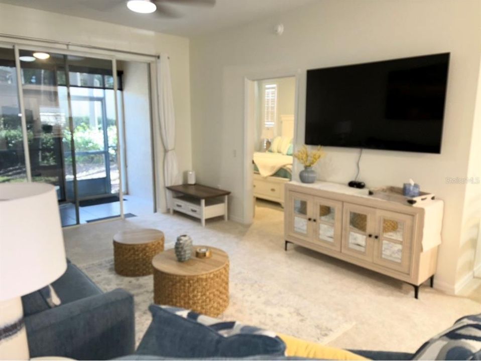 В аренду: $4,800 (3 спален, 2 ванн, 1232 Квадратных фут)