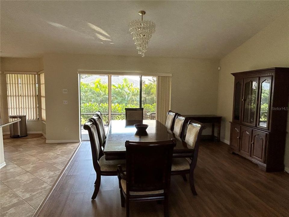 For Sale: $370,000 (3 beds, 2 baths, 1847 Square Feet)