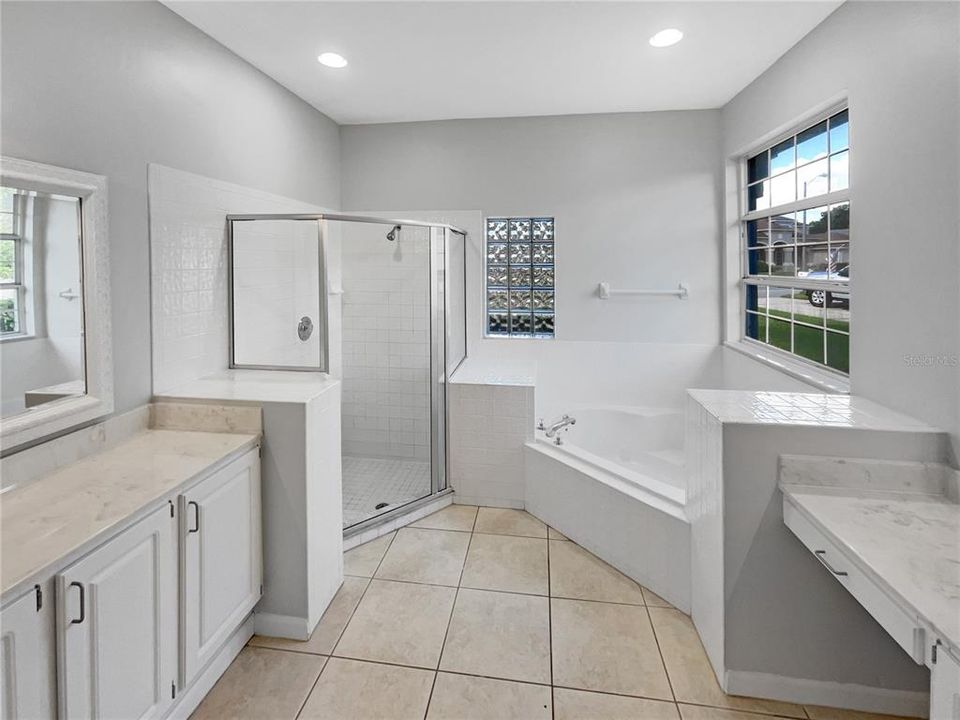 For Sale: $558,000 (3 beds, 2 baths, 2251 Square Feet)