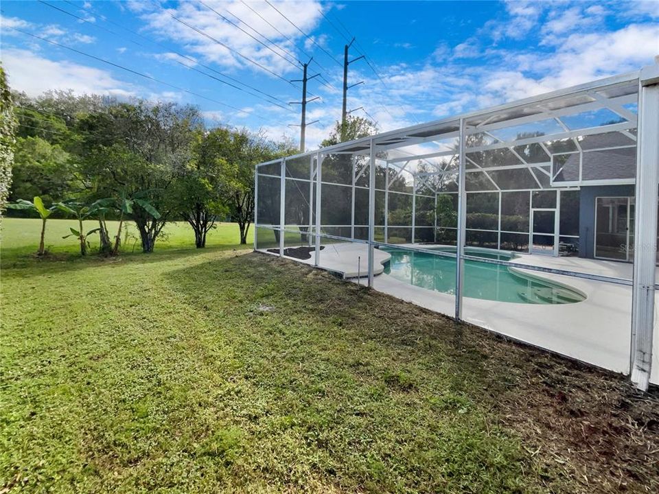 For Sale: $558,000 (3 beds, 2 baths, 2251 Square Feet)