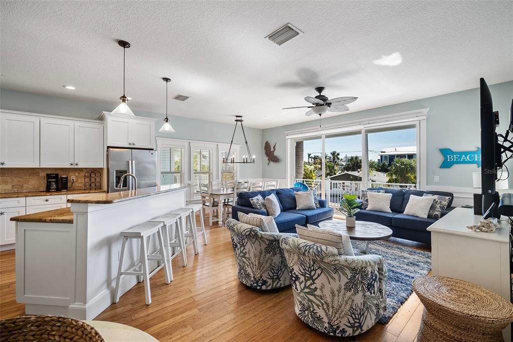 For Sale: $2,999,900 (6 beds, 5 baths, 3472 Square Feet)