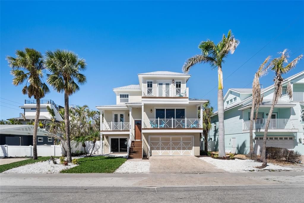 For Sale: $2,999,900 (6 beds, 5 baths, 3472 Square Feet)