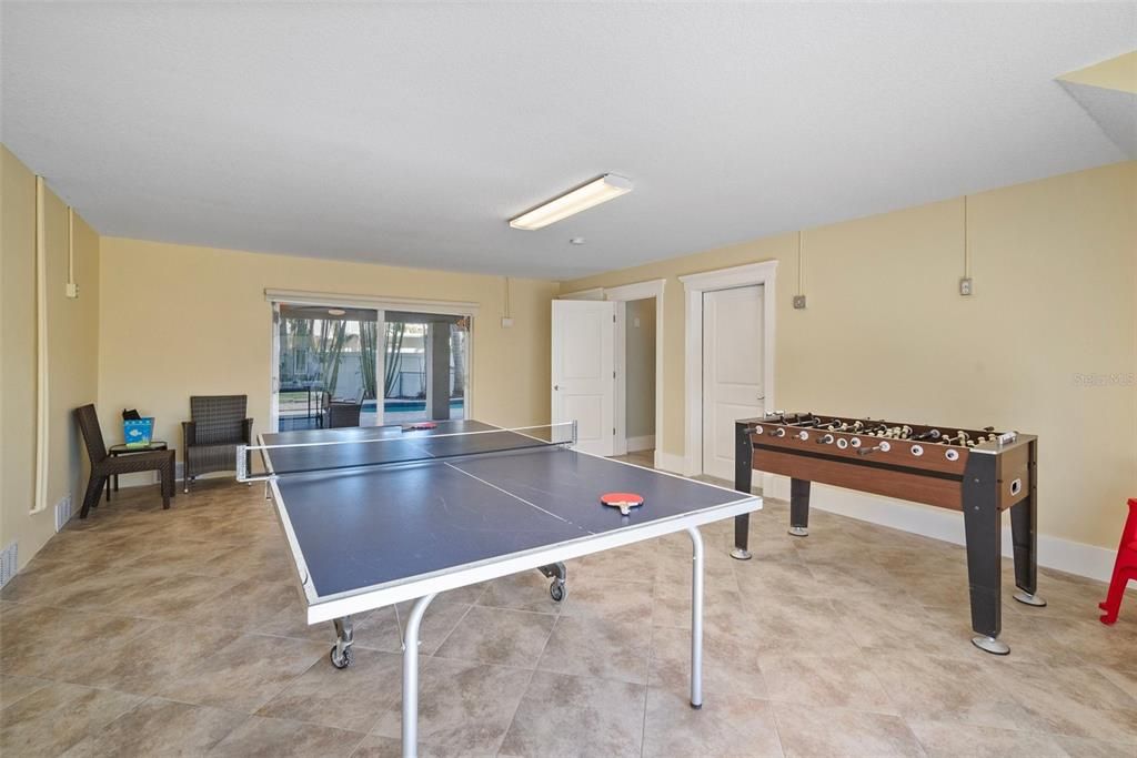 For Sale: $2,999,900 (6 beds, 5 baths, 3472 Square Feet)