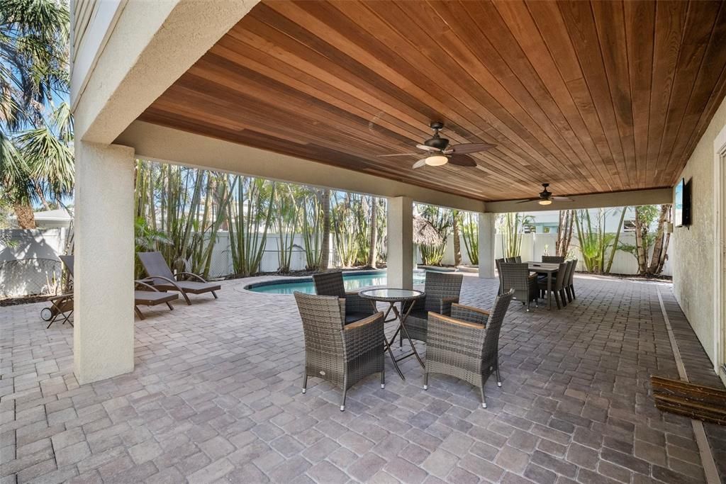 For Sale: $2,999,900 (6 beds, 5 baths, 3472 Square Feet)