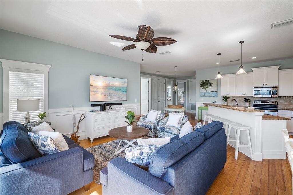 For Sale: $2,999,900 (6 beds, 5 baths, 3472 Square Feet)