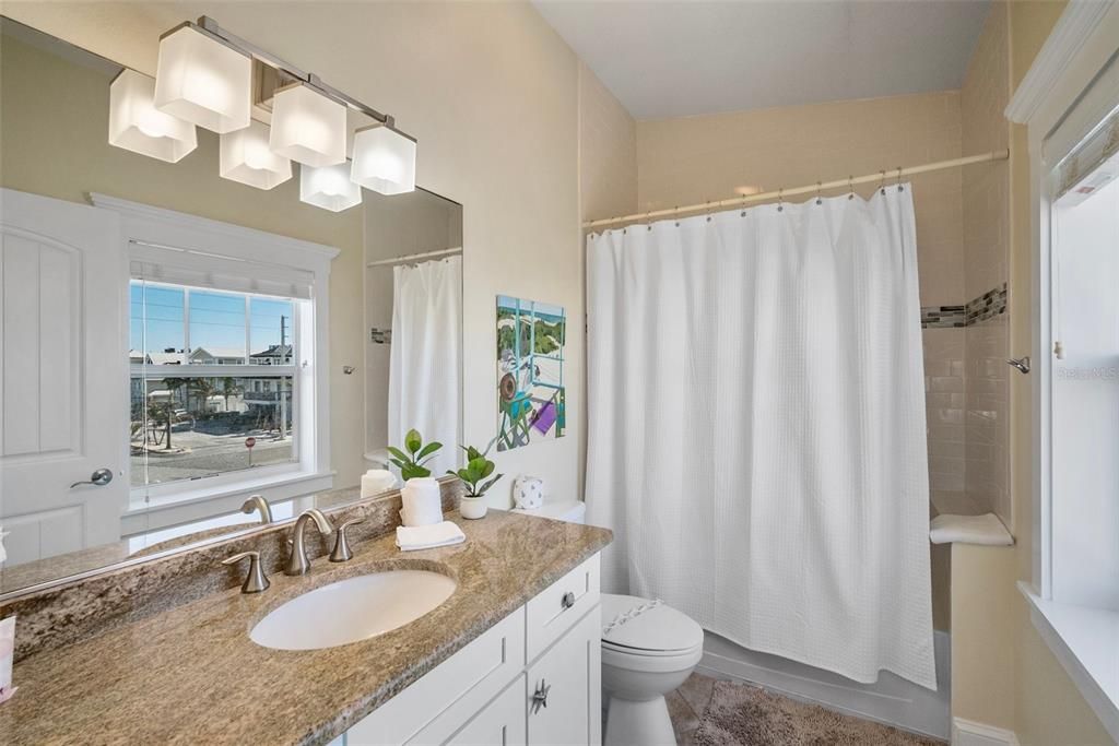 For Sale: $2,999,900 (6 beds, 5 baths, 3472 Square Feet)