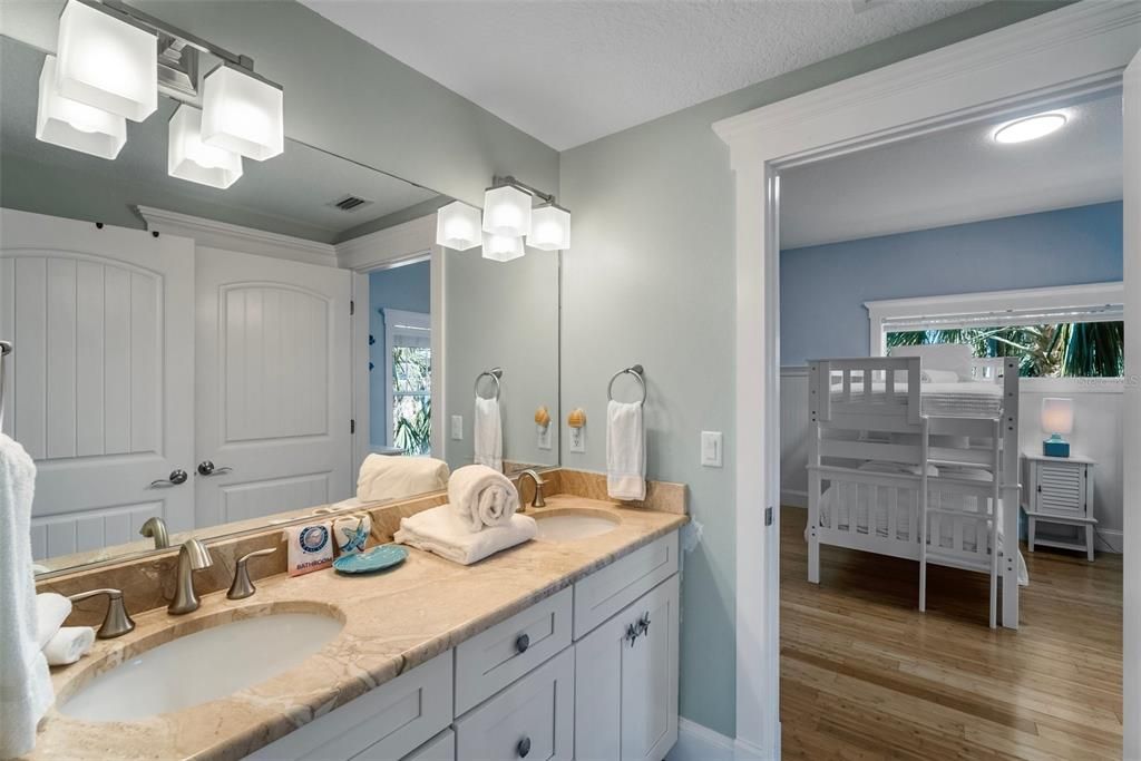 For Sale: $2,999,900 (6 beds, 5 baths, 3472 Square Feet)