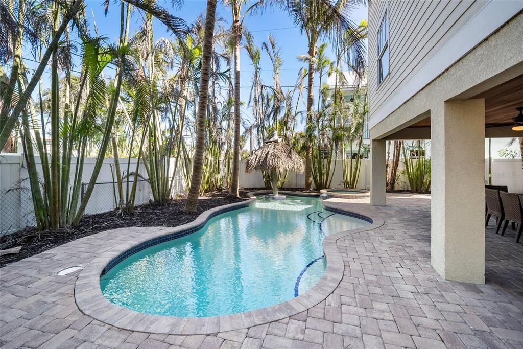 For Sale: $2,999,900 (6 beds, 5 baths, 3472 Square Feet)