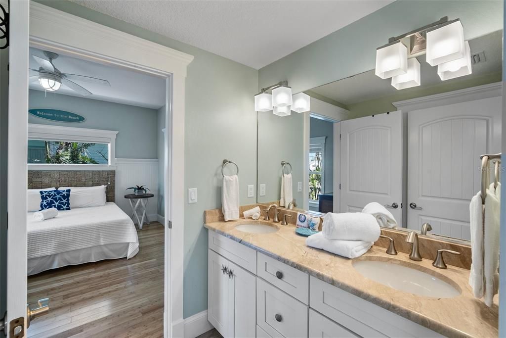 For Sale: $2,999,900 (6 beds, 5 baths, 3472 Square Feet)