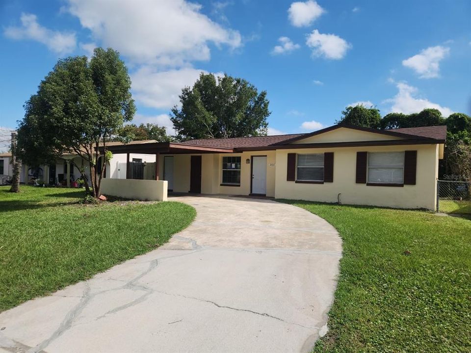 For Sale: $268,800 (4 beds, 1 baths, 1250 Square Feet)