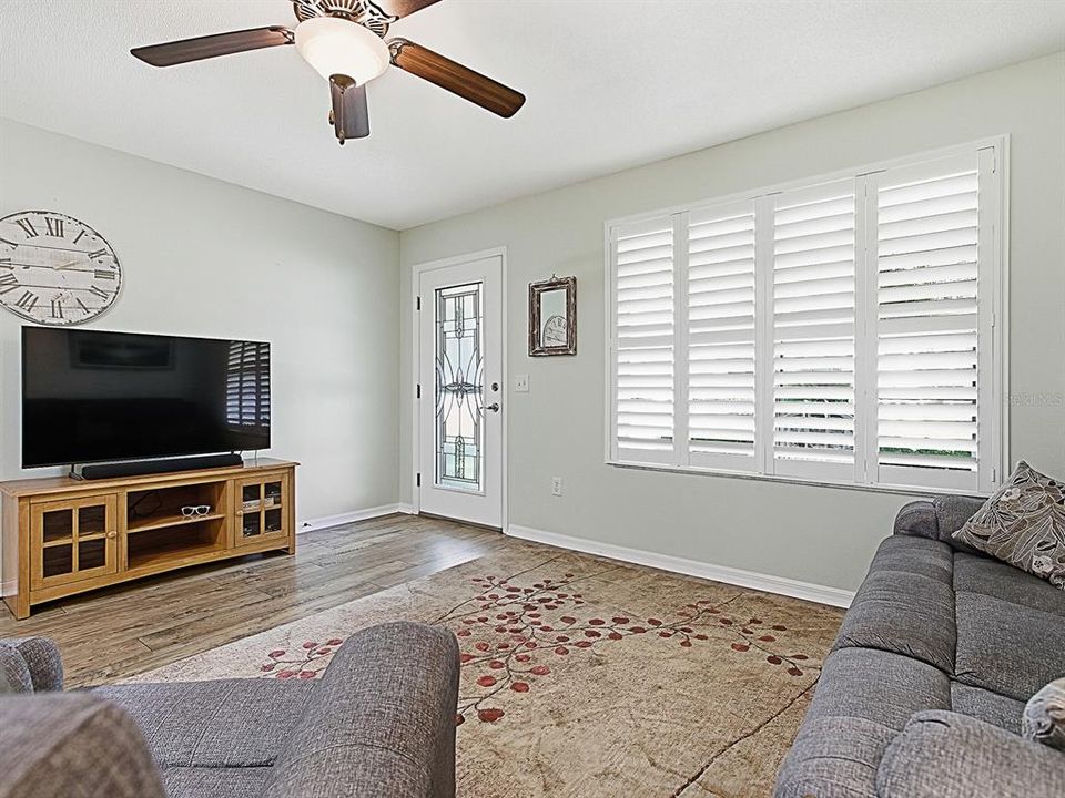 En Venta: $305,000 (2 camas, 2 baños, 1452 Pies cuadrados)