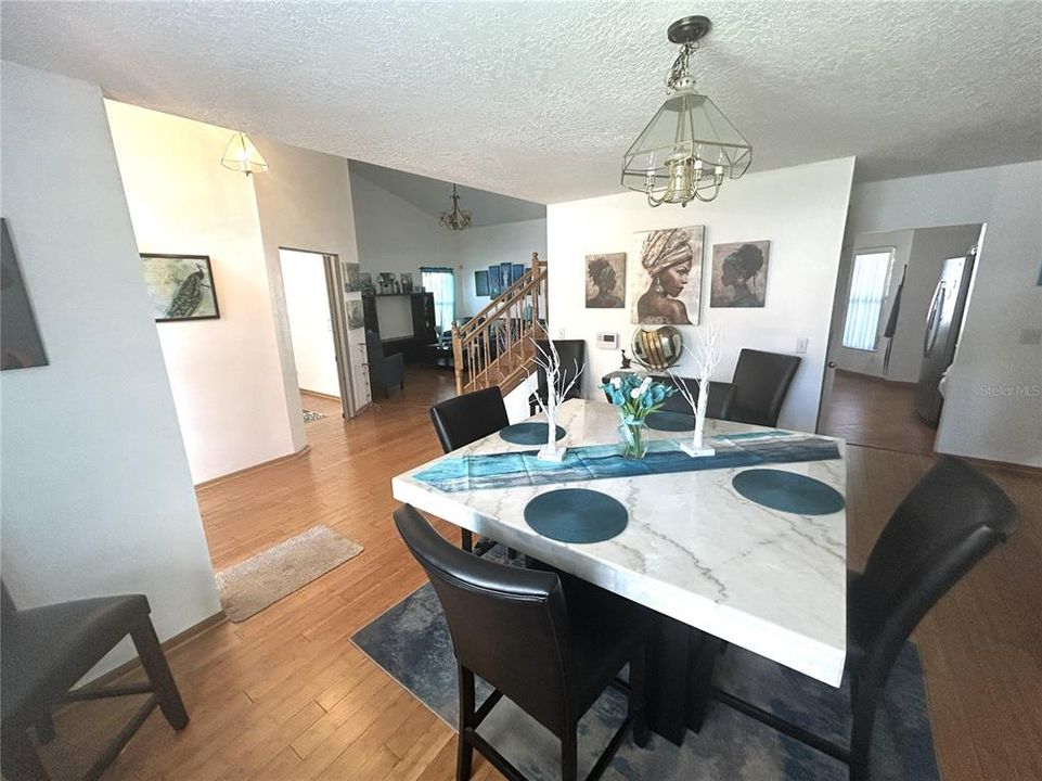 En Renta: $2,800 (4 camas, 2 baños, 2550 Pies cuadrados)