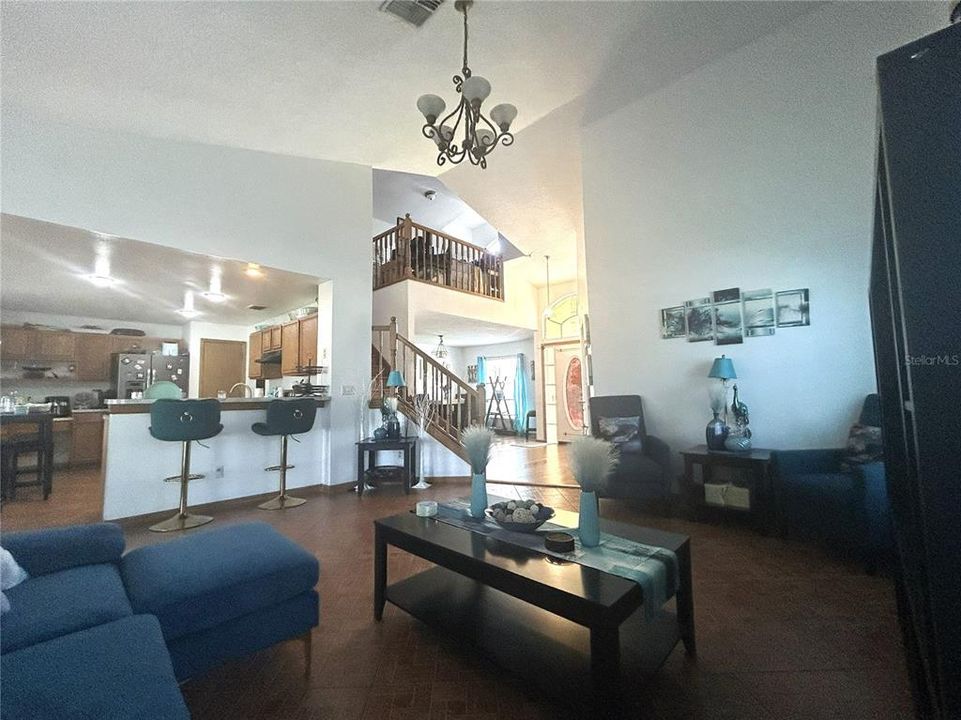 En Renta: $2,800 (4 camas, 2 baños, 2550 Pies cuadrados)