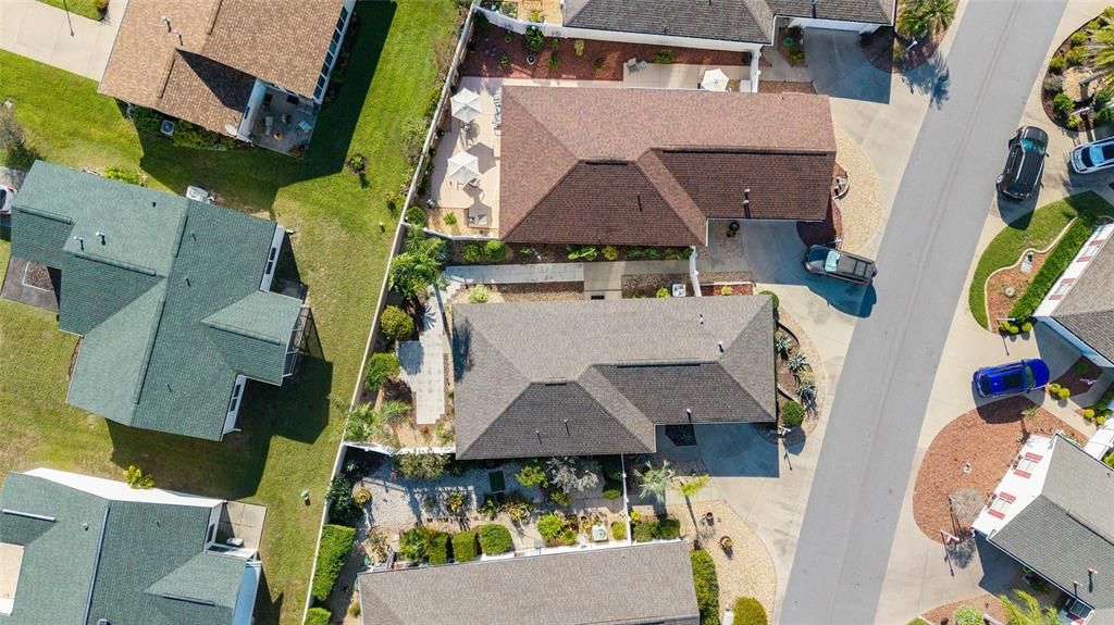 For Sale: $299,900 (2 beds, 2 baths, 1165 Square Feet)