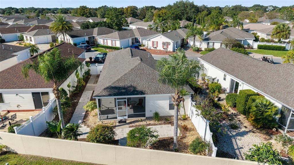 For Sale: $299,900 (2 beds, 2 baths, 1165 Square Feet)