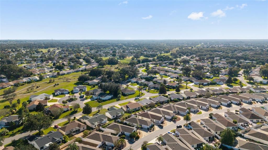 For Sale: $299,900 (2 beds, 2 baths, 1165 Square Feet)