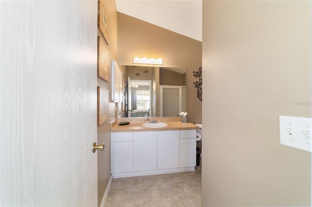 For Sale: $299,900 (2 beds, 2 baths, 1165 Square Feet)