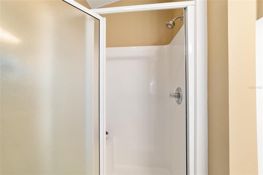 For Sale: $299,900 (2 beds, 2 baths, 1165 Square Feet)