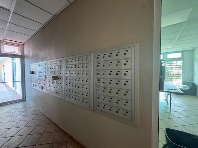 Active With Contract: $279,000 (1 beds, 1 baths, 798 Square Feet)