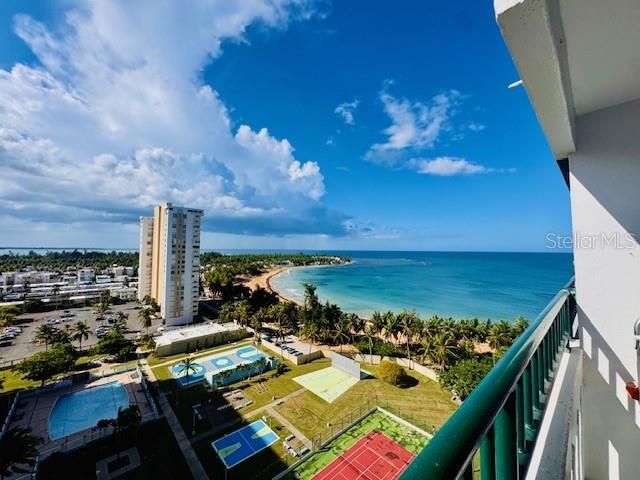 Active With Contract: $279,000 (1 beds, 1 baths, 798 Square Feet)