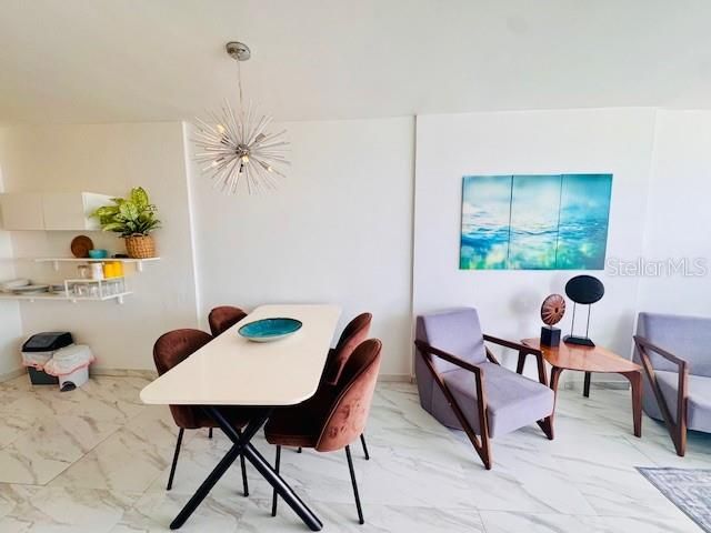 Active With Contract: $279,000 (1 beds, 1 baths, 798 Square Feet)