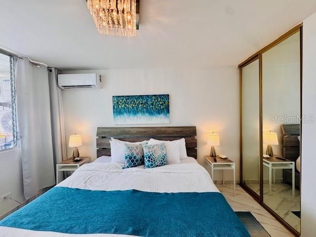 Active With Contract: $279,000 (1 beds, 1 baths, 798 Square Feet)