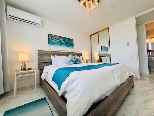 Active With Contract: $279,000 (1 beds, 1 baths, 798 Square Feet)