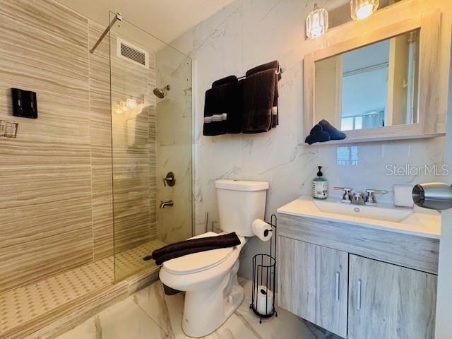 Active With Contract: $279,000 (1 beds, 1 baths, 798 Square Feet)