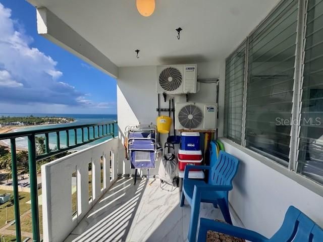 Active With Contract: $279,000 (1 beds, 1 baths, 798 Square Feet)