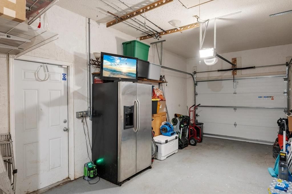 Под контрактом: $290,000 (3 спален, 2 ванн, 1053 Квадратных фут)