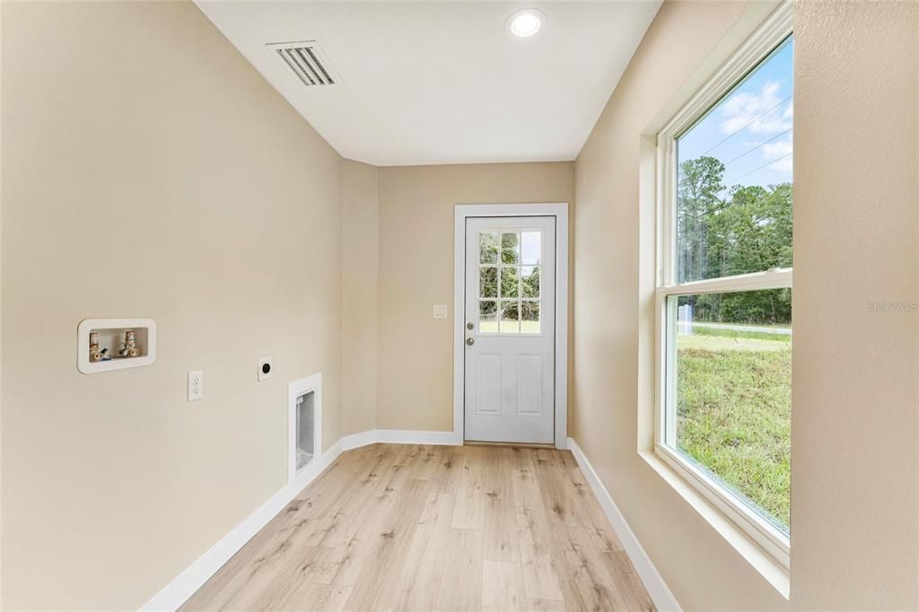 待售: $280,000 (3 贝兹, 2 浴室, 1490 平方英尺)