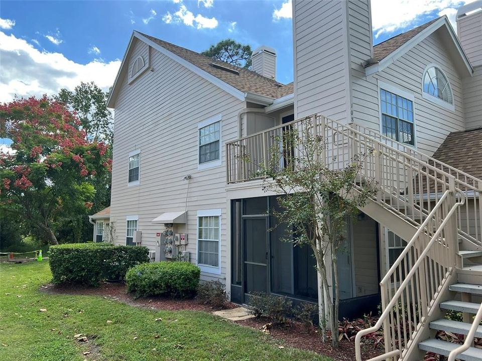 For Sale: $159,000 (2 beds, 2 baths, 796 Square Feet)