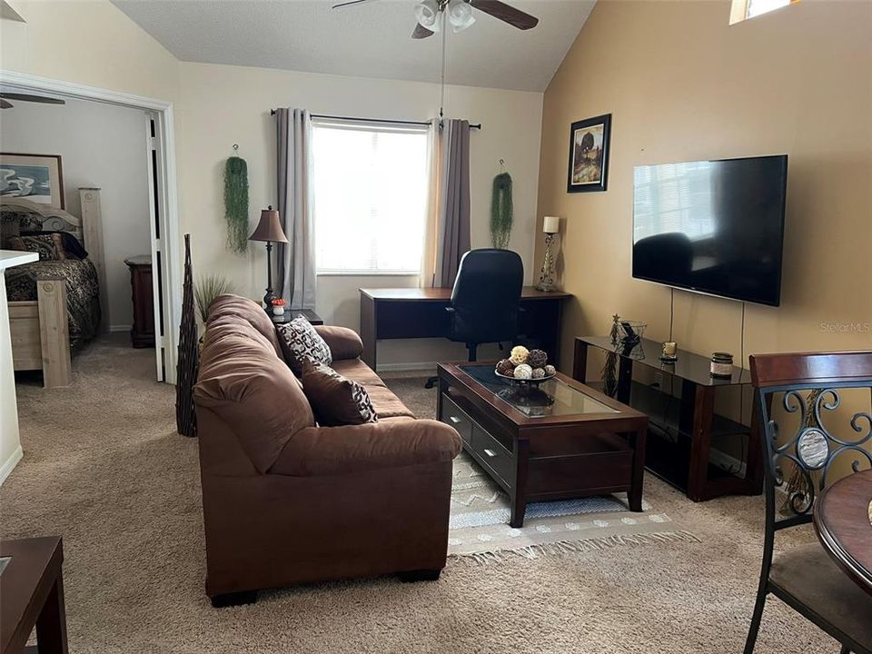 For Sale: $159,000 (2 beds, 2 baths, 796 Square Feet)
