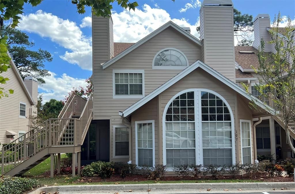 For Sale: $159,000 (2 beds, 2 baths, 796 Square Feet)