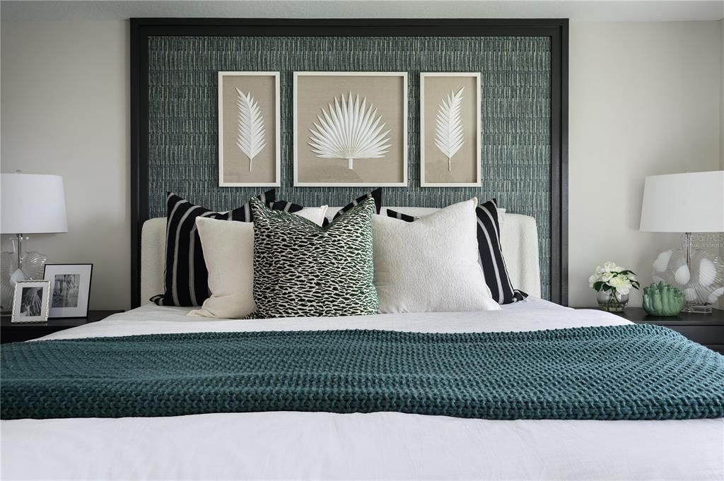 Active With Contract: $368,999 (5 beds, 3 baths, 2470 Square Feet)