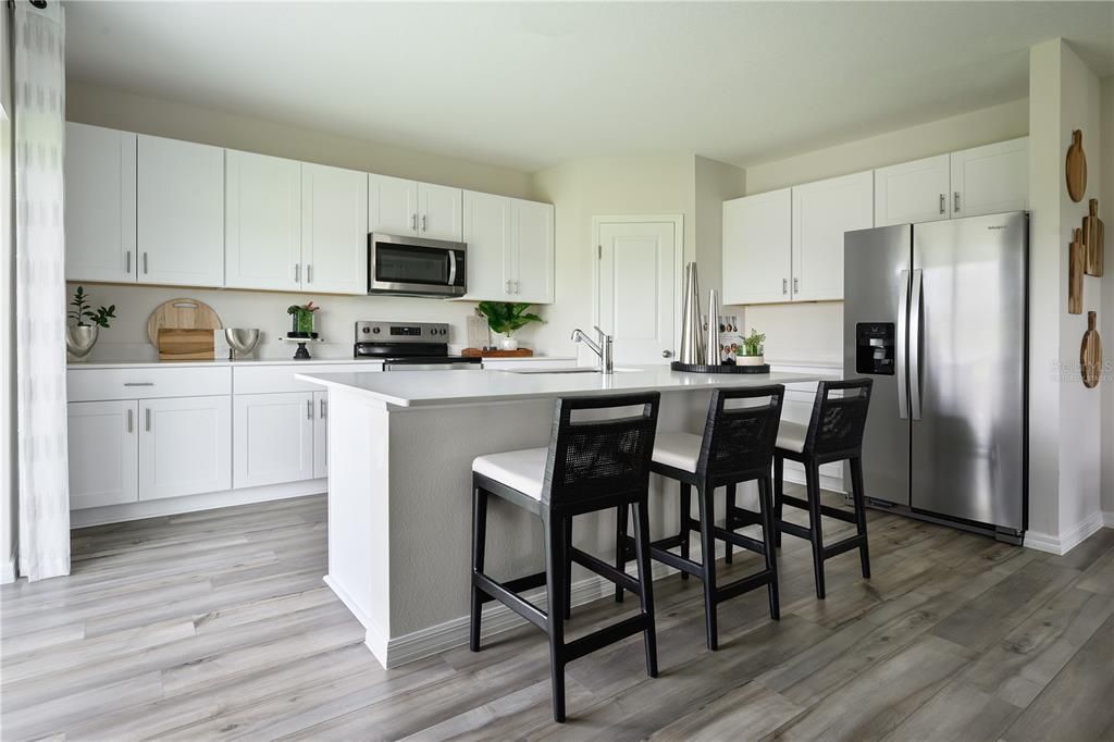 Active With Contract: $368,999 (5 beds, 3 baths, 2470 Square Feet)