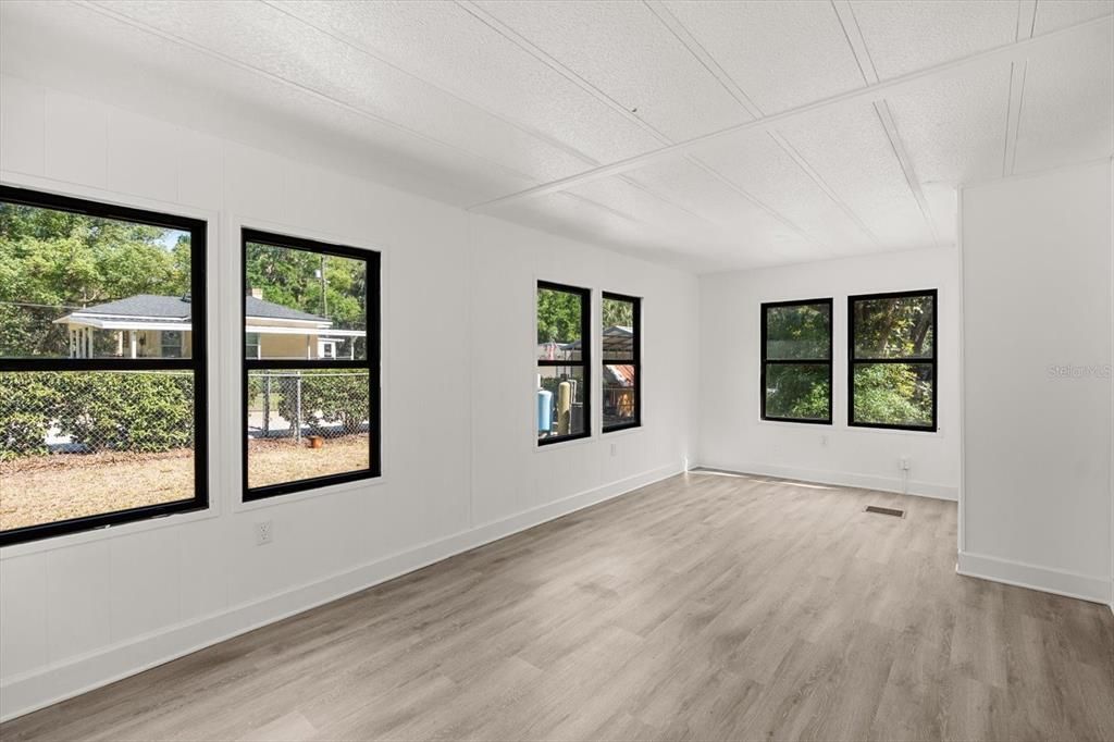 En Renta: $1,600 (3 camas, 2 baños, 1228 Pies cuadrados)