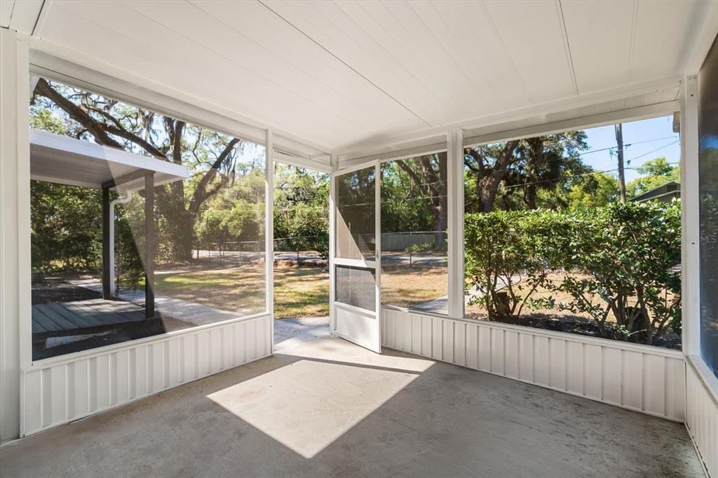 En Renta: $1,600 (3 camas, 2 baños, 1228 Pies cuadrados)