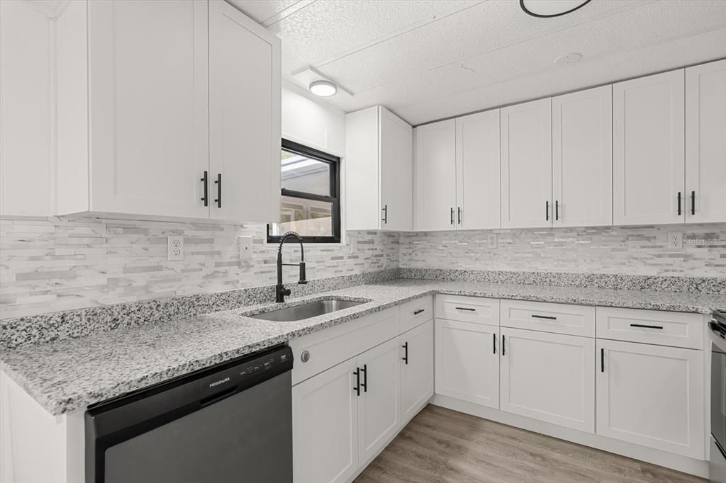 En Renta: $1,600 (3 camas, 2 baños, 1228 Pies cuadrados)