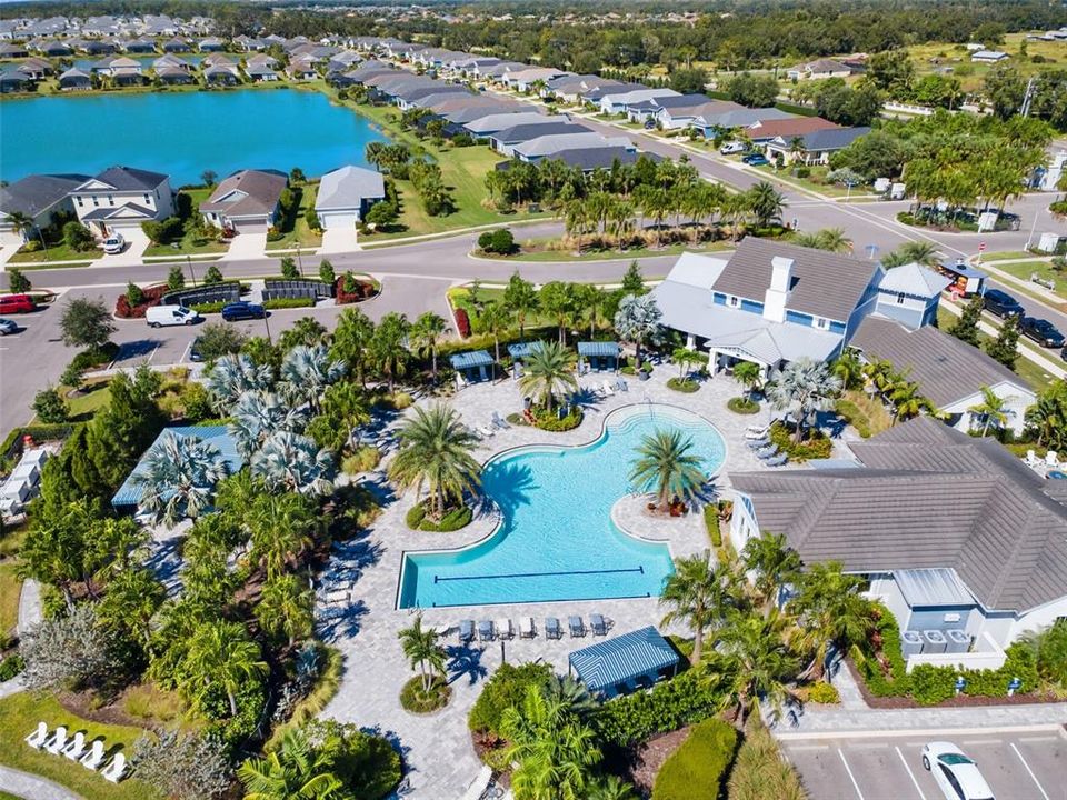 Под контрактом: $885,000 (3 спален, 3 ванн, 2708 Квадратных фут)