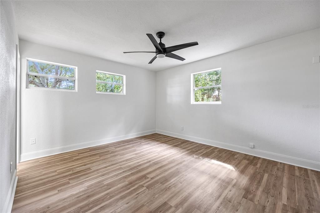 待售: $249,900 (3 贝兹, 2 浴室, 1322 平方英尺)