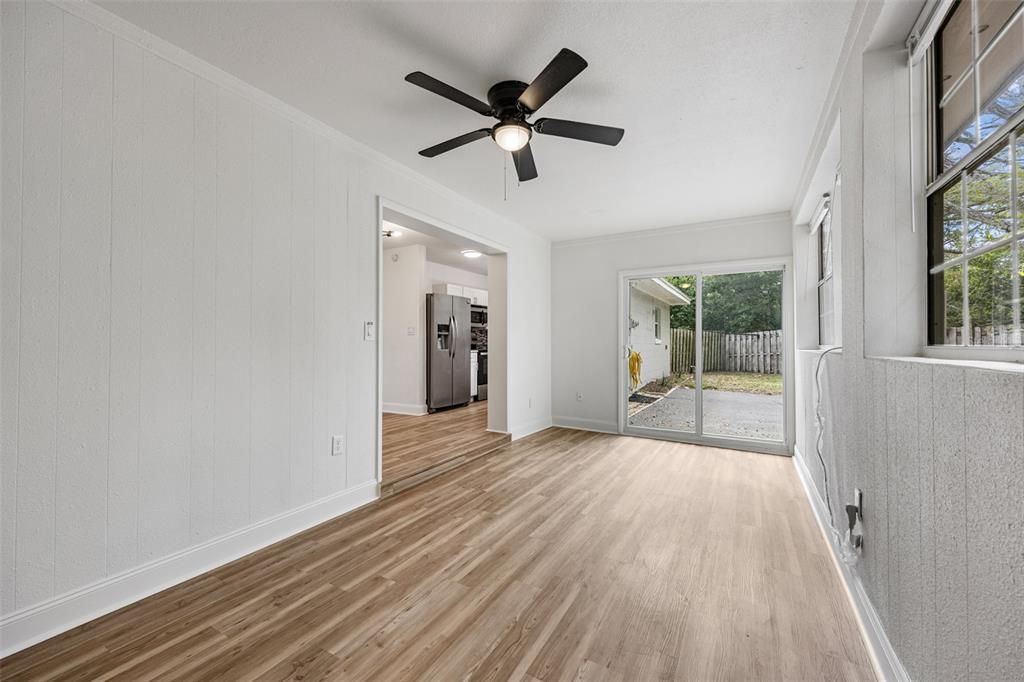 待售: $249,900 (3 贝兹, 2 浴室, 1322 平方英尺)